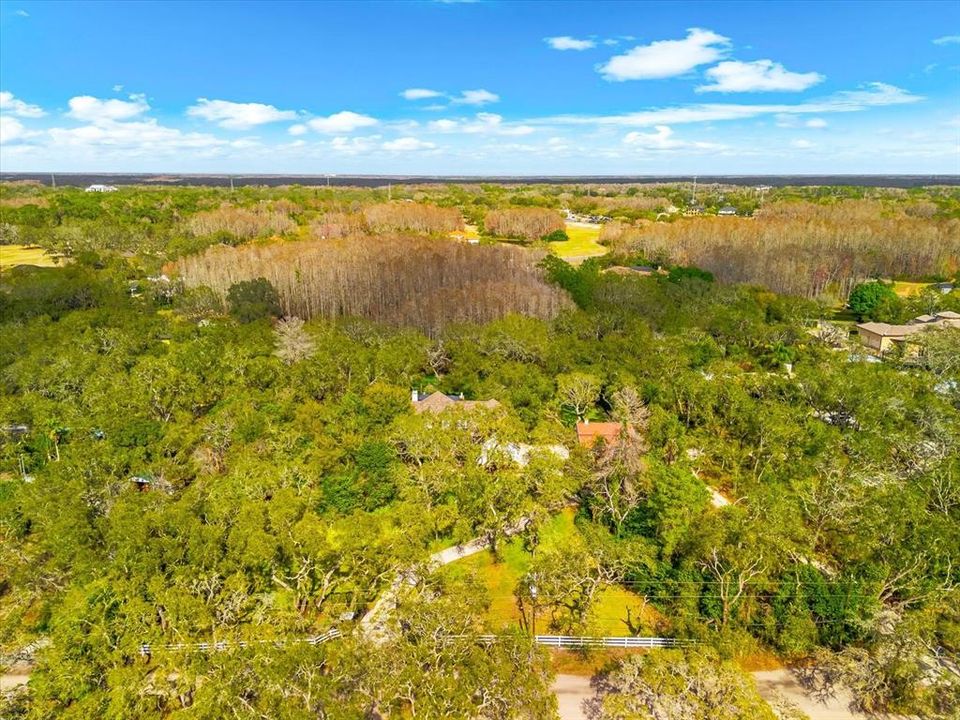 Activo con contrato: $1,225,000 (3 camas, 3 baños, 2800 Pies cuadrados)