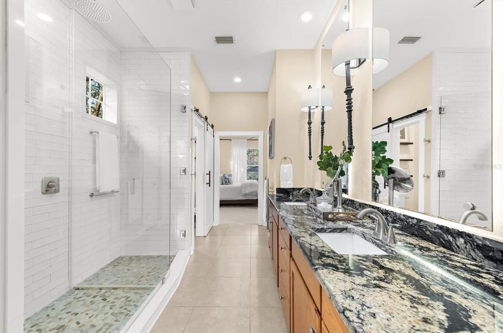 Activo con contrato: $1,225,000 (3 camas, 3 baños, 2800 Pies cuadrados)