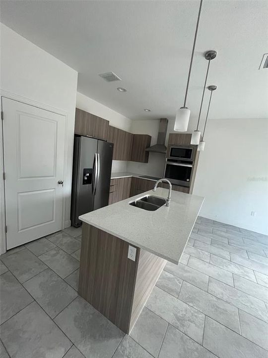 Active With Contract: $239,900 (3 beds, 2 baths, 1507 Square Feet)