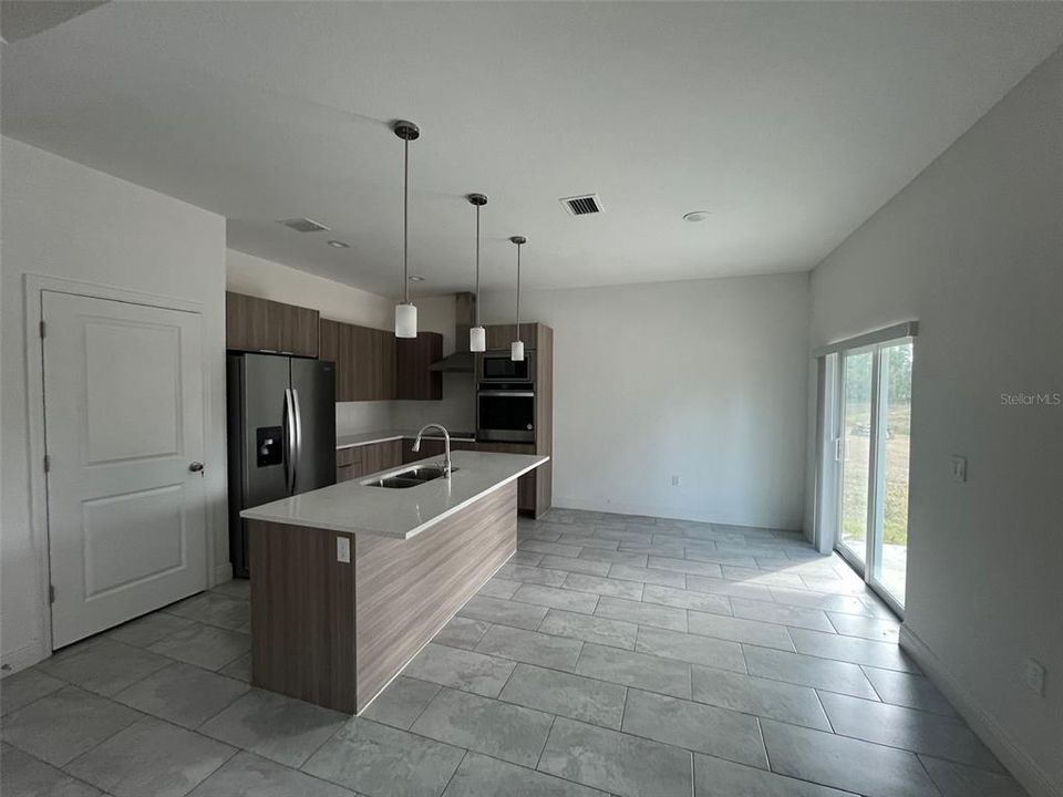 Active With Contract: $239,900 (3 beds, 2 baths, 1507 Square Feet)