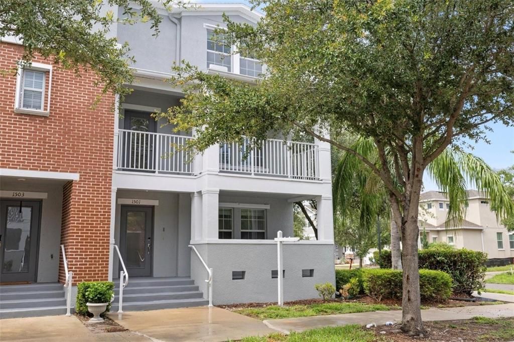 Recently Rented: $5,200 (3 beds, 3 baths, 2226 Square Feet)