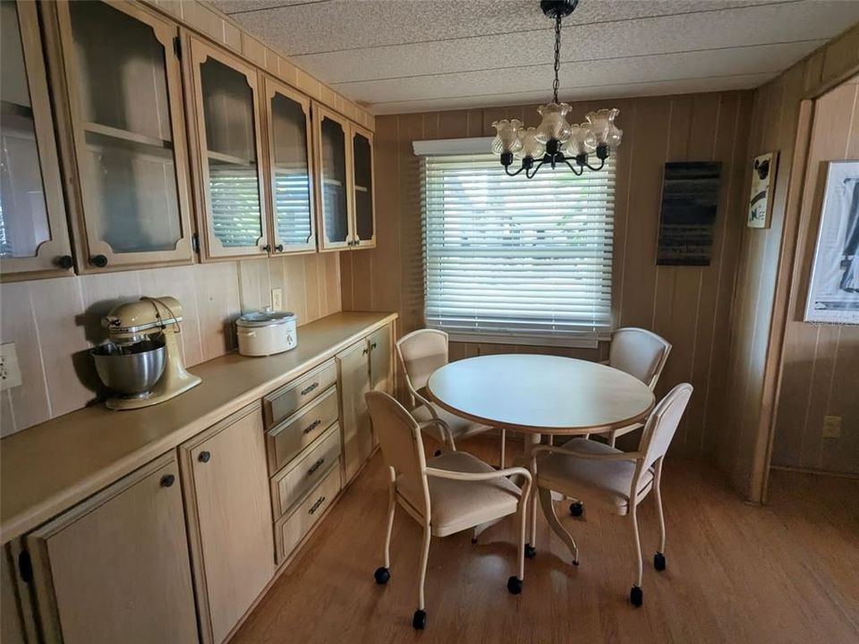 На продажу: $89,900 (2 спален, 2 ванн, 960 Квадратных фут)