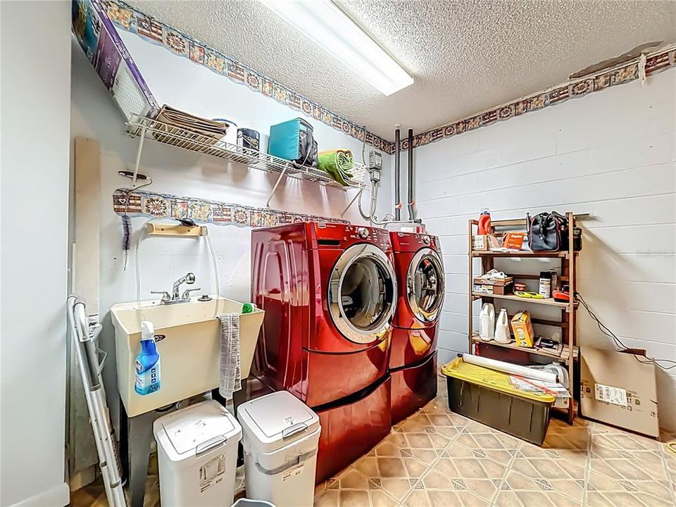 For Sale: $140,000 (2 beds, 2 baths, 1262 Square Feet)