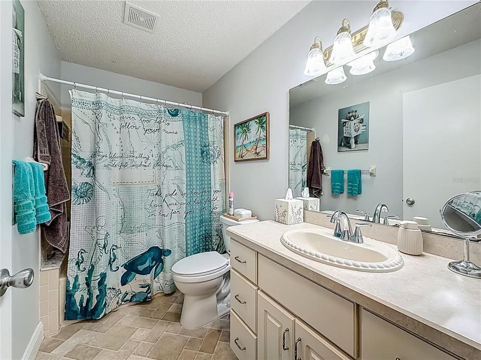 For Sale: $140,000 (2 beds, 2 baths, 1262 Square Feet)