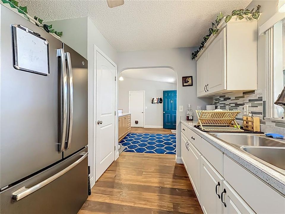 For Sale: $140,000 (2 beds, 2 baths, 1262 Square Feet)