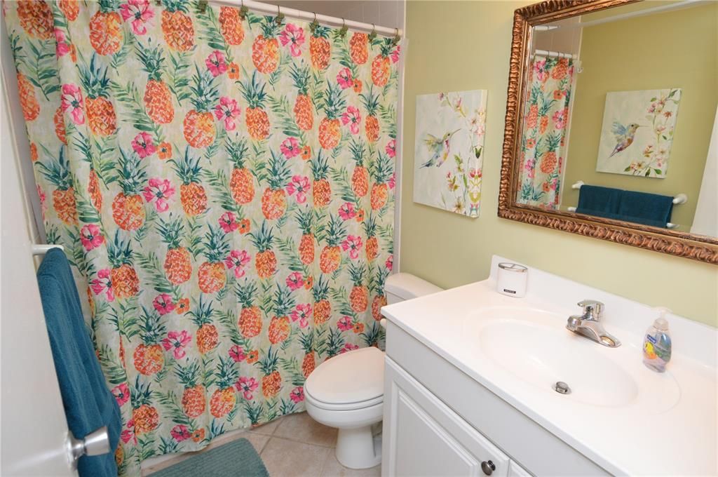 Active With Contract: $1,750 (1 beds, 1 baths, 747 Square Feet)