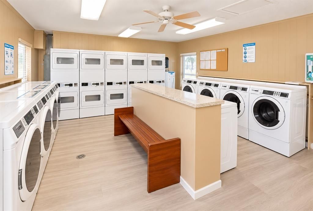 Active With Contract: $1,750 (1 beds, 1 baths, 747 Square Feet)