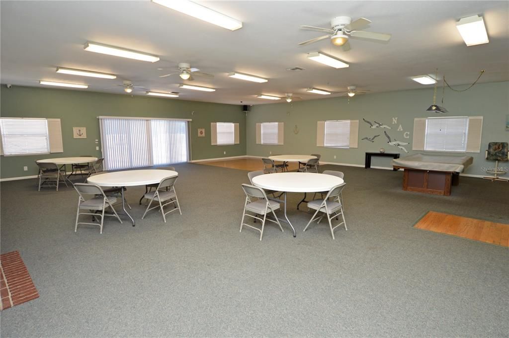 Active With Contract: $1,750 (1 beds, 1 baths, 747 Square Feet)