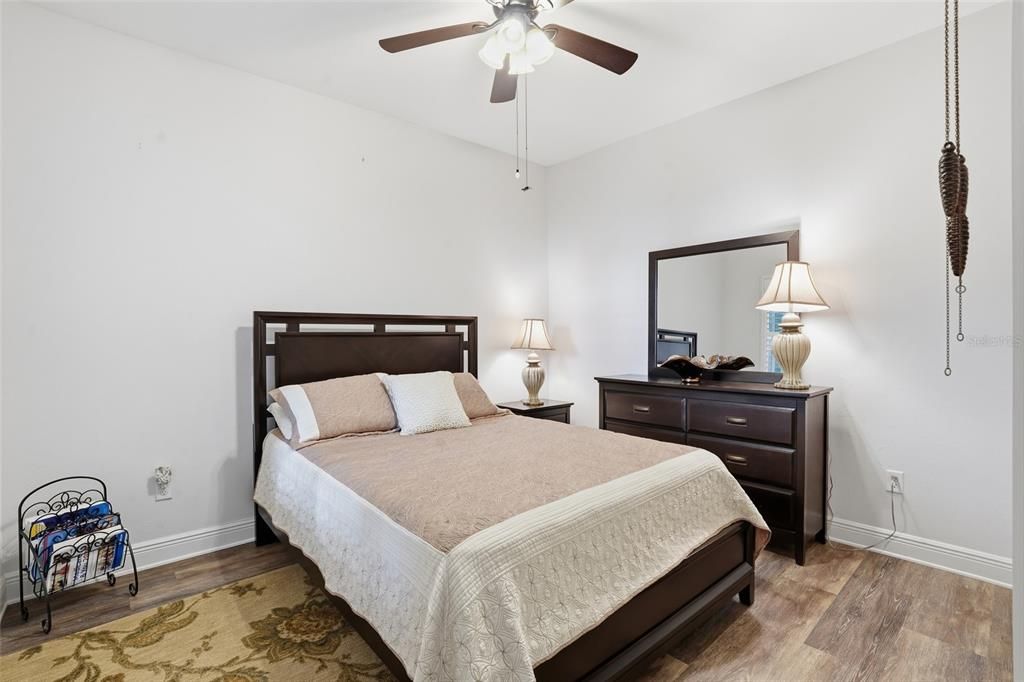 Active With Contract: $399,999 (2 beds, 2 baths, 1632 Square Feet)