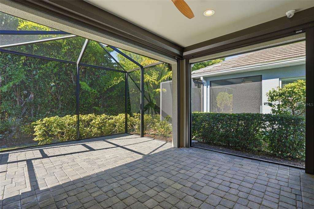 Active With Contract: $399,999 (2 beds, 2 baths, 1632 Square Feet)