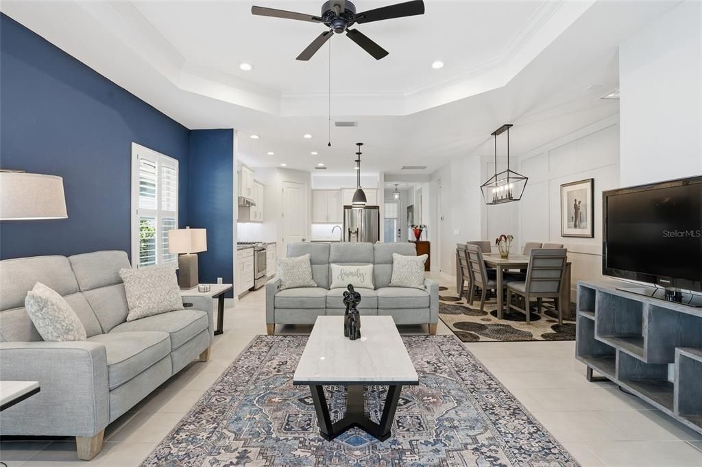 Active With Contract: $399,999 (2 beds, 2 baths, 1632 Square Feet)