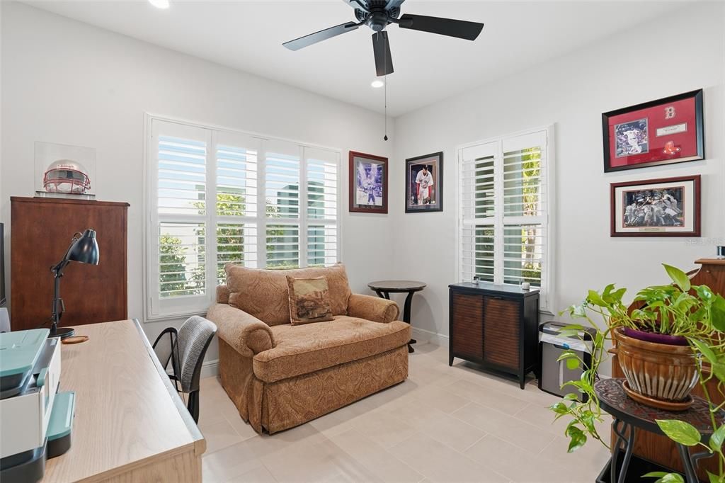Active With Contract: $399,999 (2 beds, 2 baths, 1632 Square Feet)