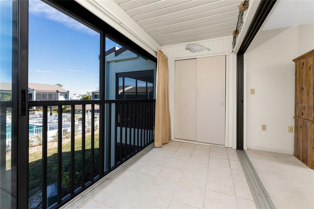 For Sale: $165,000 (2 beds, 2 baths, 1177 Square Feet)