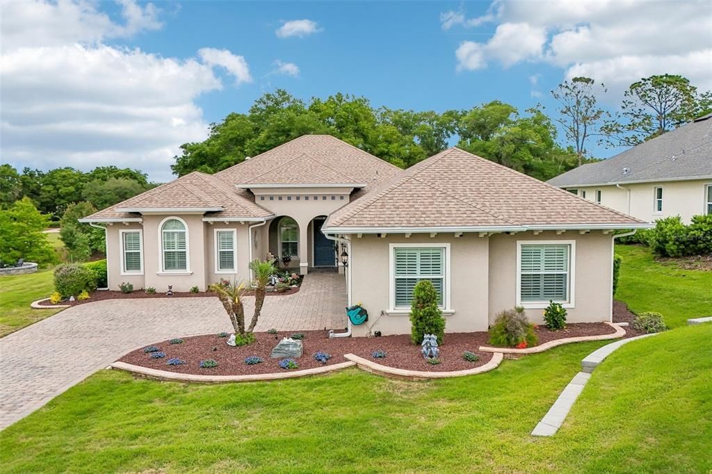 Active With Contract: $645,000 (4 beds, 3 baths, 2900 Square Feet)