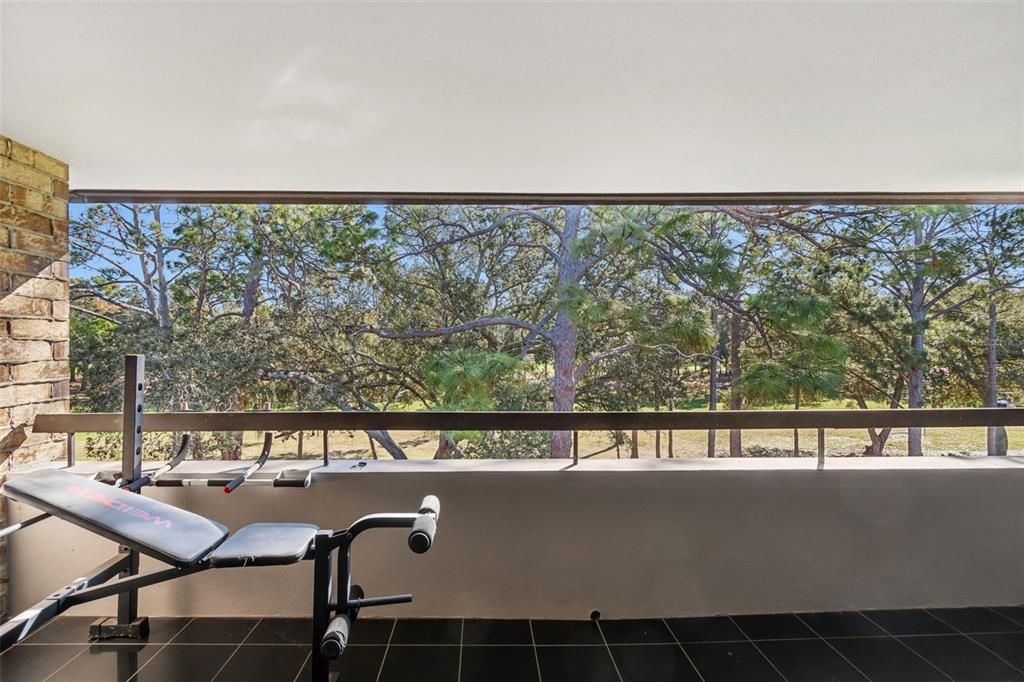 Active With Contract: $159,000 (1 beds, 1 baths, 610 Square Feet)
