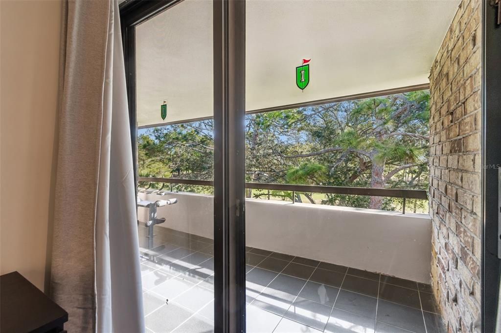 Active With Contract: $159,000 (1 beds, 1 baths, 610 Square Feet)