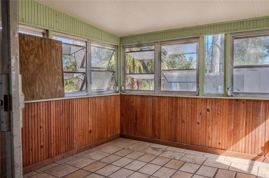 待售: $109,950 (4 贝兹, 2 浴室, 1488 平方英尺)