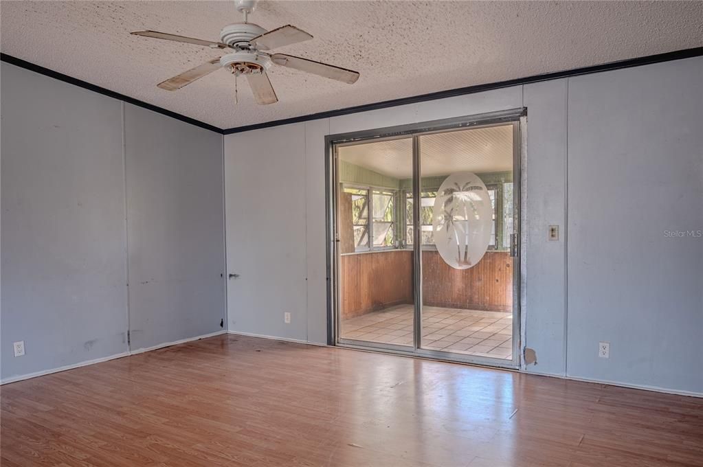 待售: $109,950 (4 贝兹, 2 浴室, 1488 平方英尺)