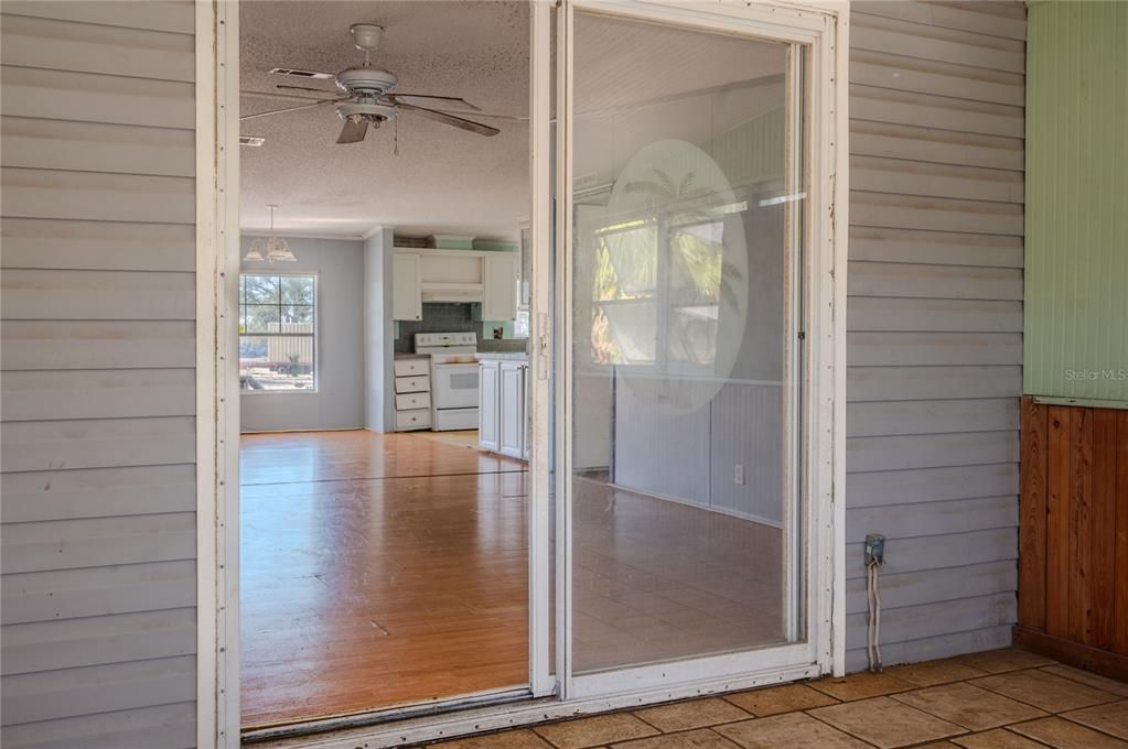 待售: $109,950 (4 贝兹, 2 浴室, 1488 平方英尺)