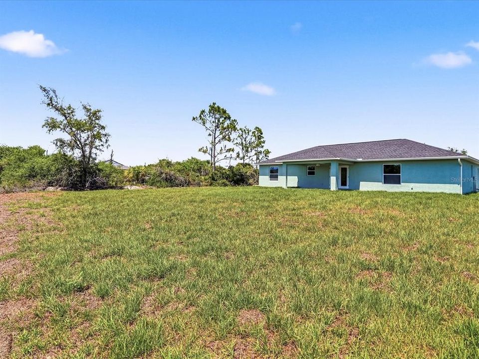 Activo con contrato: $279,900 (3 camas, 2 baños, 1639 Pies cuadrados)