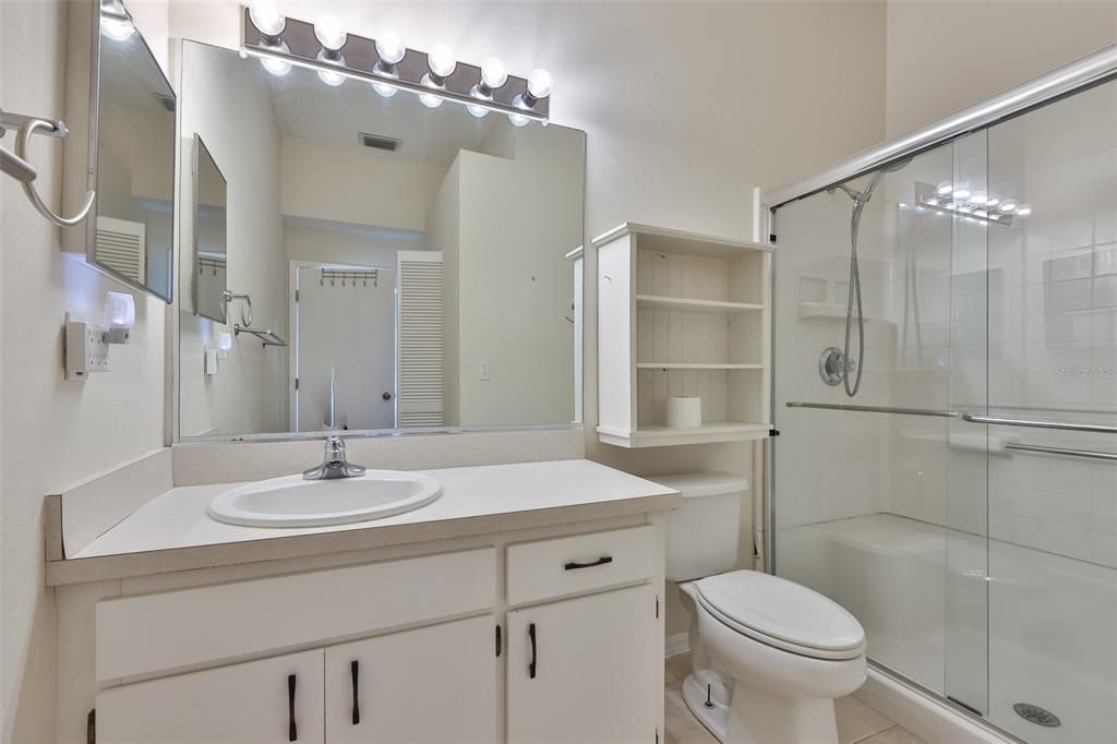 En Venta: $164,900 (2 camas, 2 baños, 1238 Pies cuadrados)