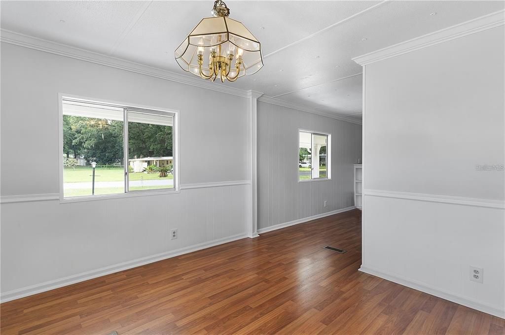 For Sale: $159,900 (3 beds, 2 baths, 1344 Square Feet)