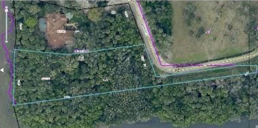 En Venta: $1,500,000 (1.29 acres)