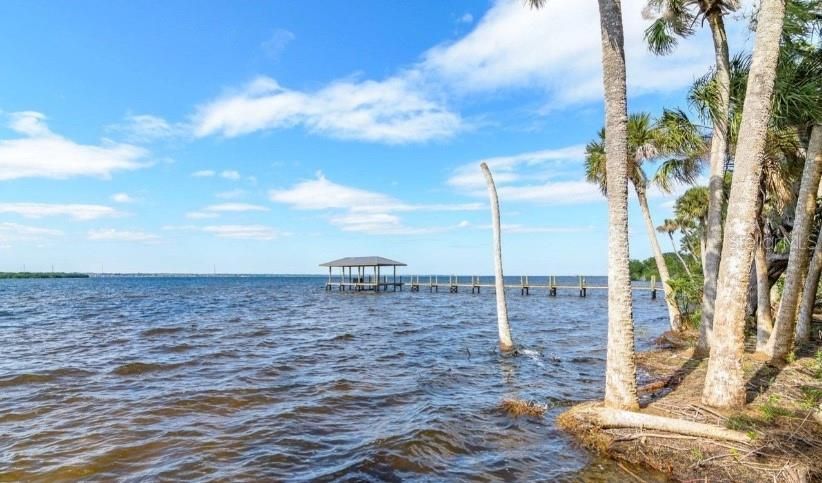 En Venta: $1,500,000 (1.29 acres)