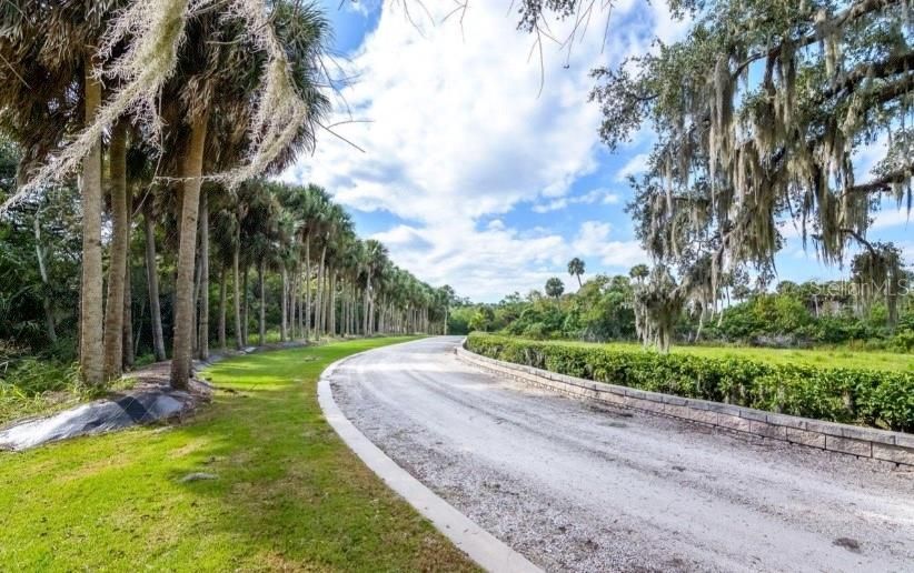 En Venta: $1,500,000 (1.29 acres)