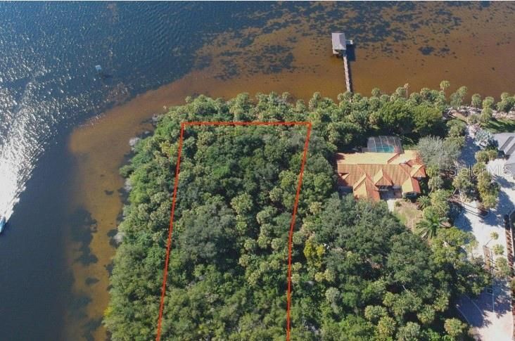 En Venta: $1,500,000 (1.29 acres)