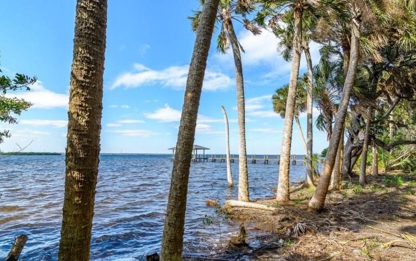 En Venta: $1,500,000 (1.29 acres)