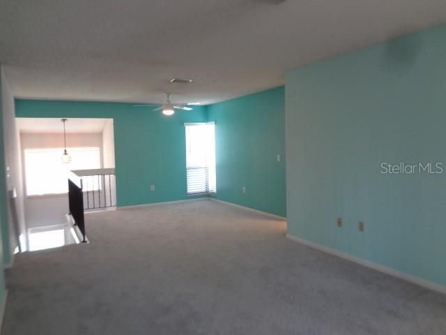 For Sale: $185,000 (2 beds, 2 baths, 1098 Square Feet)