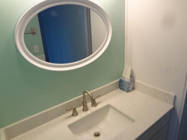 For Sale: $185,000 (2 beds, 2 baths, 1098 Square Feet)