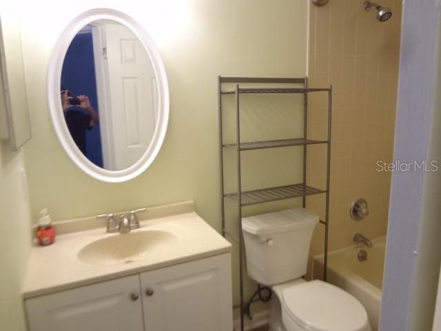 For Sale: $185,000 (2 beds, 2 baths, 1098 Square Feet)
