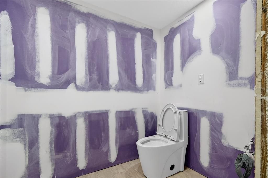 На продажу: $345,000 (2 спален, 1 ванн, 912 Квадратных фут)