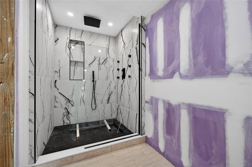 На продажу: $345,000 (2 спален, 1 ванн, 912 Квадратных фут)