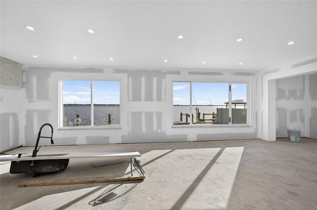 На продажу: $345,000 (2 спален, 1 ванн, 912 Квадратных фут)