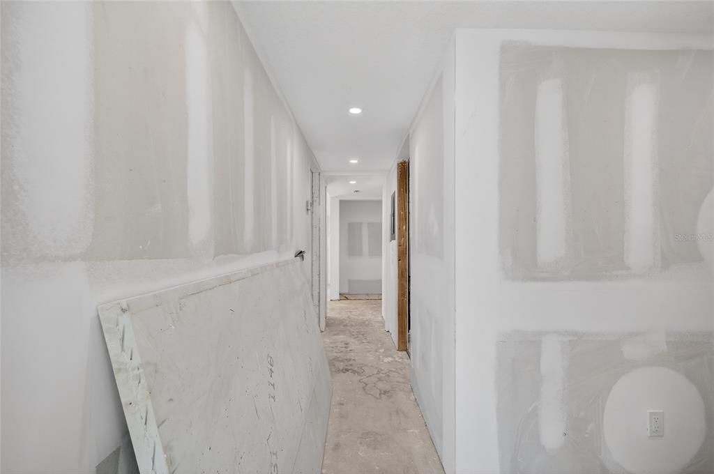 На продажу: $345,000 (2 спален, 1 ванн, 912 Квадратных фут)