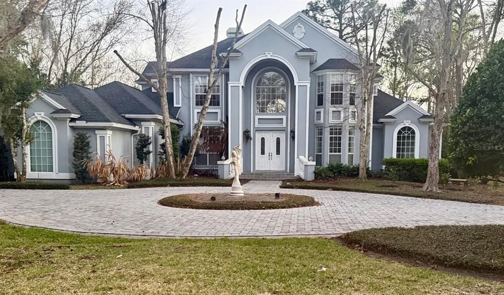 Vendido Recientemente: $1,350,000 (4 camas, 4 baños, 4173 Pies cuadrados)