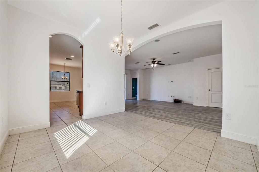 Active With Contract: $350,000 (3 beds, 2 baths, 1702 Square Feet)