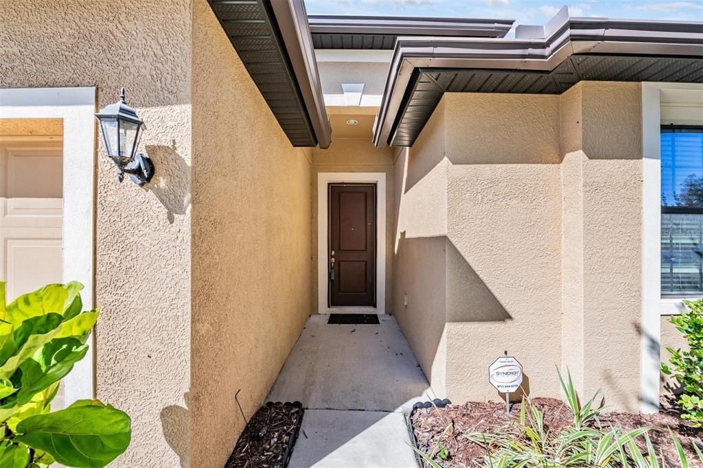Active With Contract: $350,000 (3 beds, 2 baths, 1702 Square Feet)