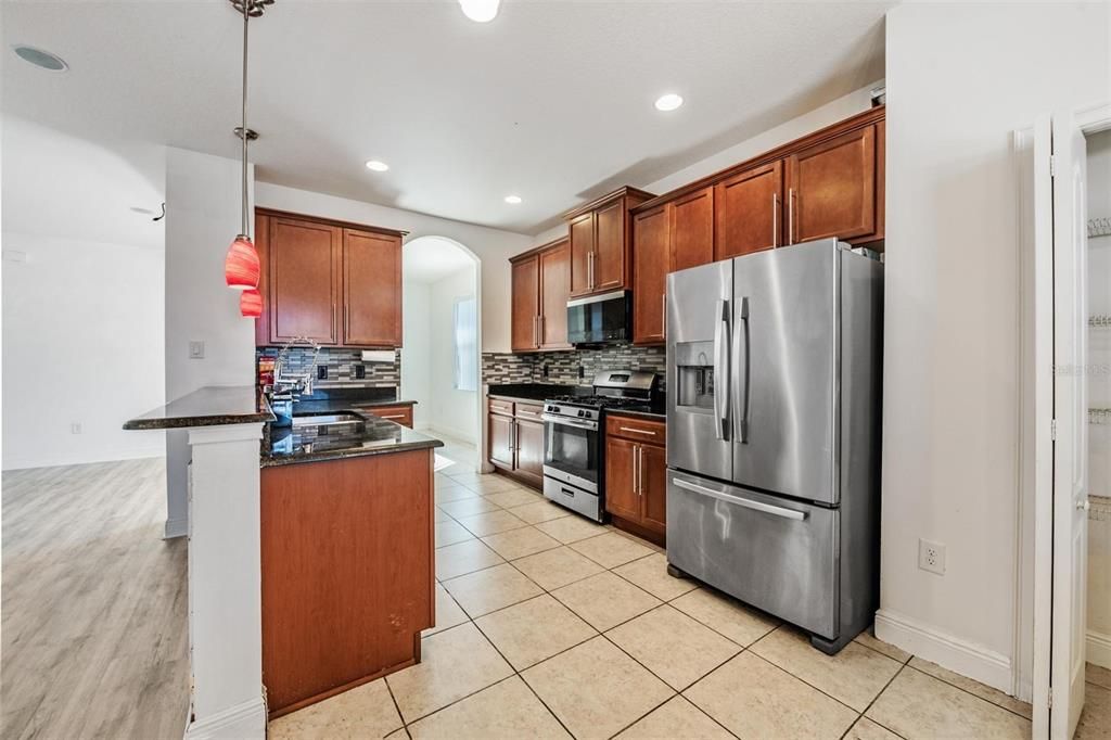 Active With Contract: $350,000 (3 beds, 2 baths, 1702 Square Feet)