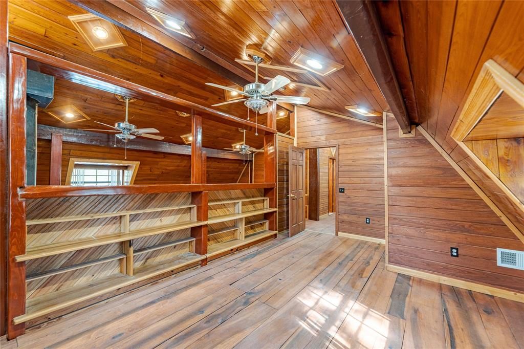 For Sale: $799,900 (4 beds, 3 baths, 2912 Square Feet)