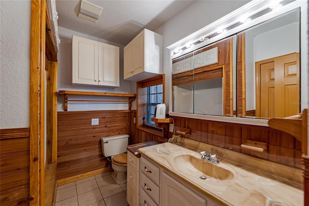 For Sale: $799,900 (4 beds, 3 baths, 2912 Square Feet)