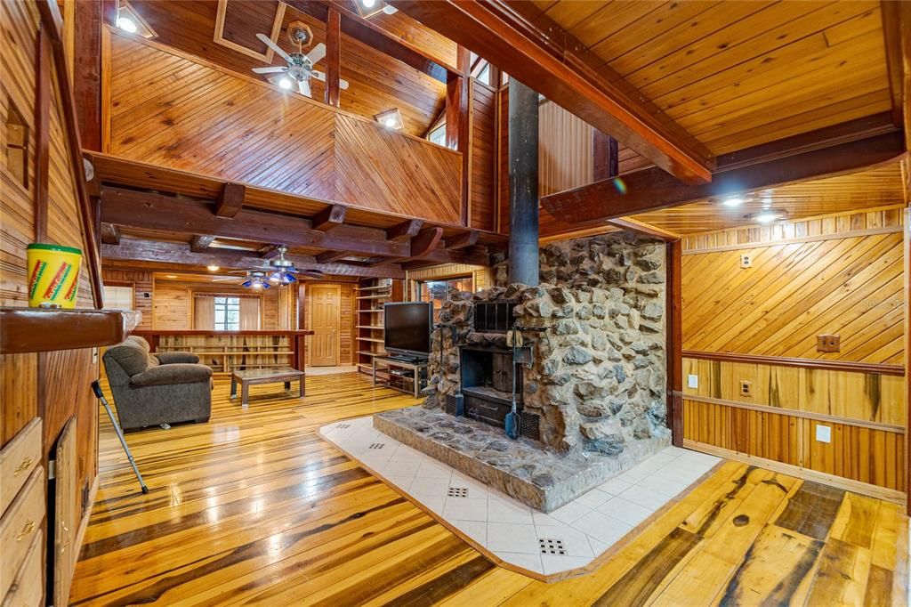 For Sale: $799,900 (4 beds, 3 baths, 2912 Square Feet)