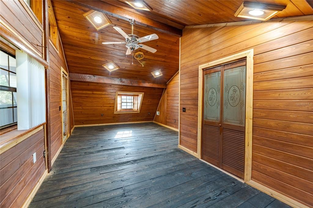 For Sale: $799,900 (4 beds, 3 baths, 2912 Square Feet)
