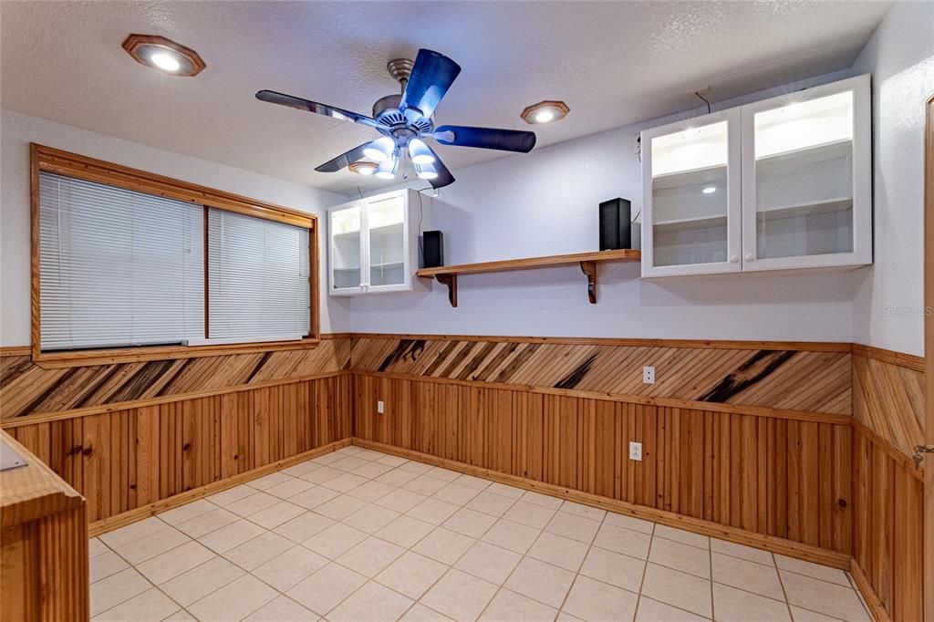 For Sale: $799,900 (4 beds, 3 baths, 2912 Square Feet)