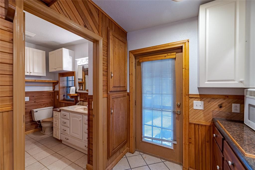 For Sale: $799,900 (4 beds, 3 baths, 2912 Square Feet)