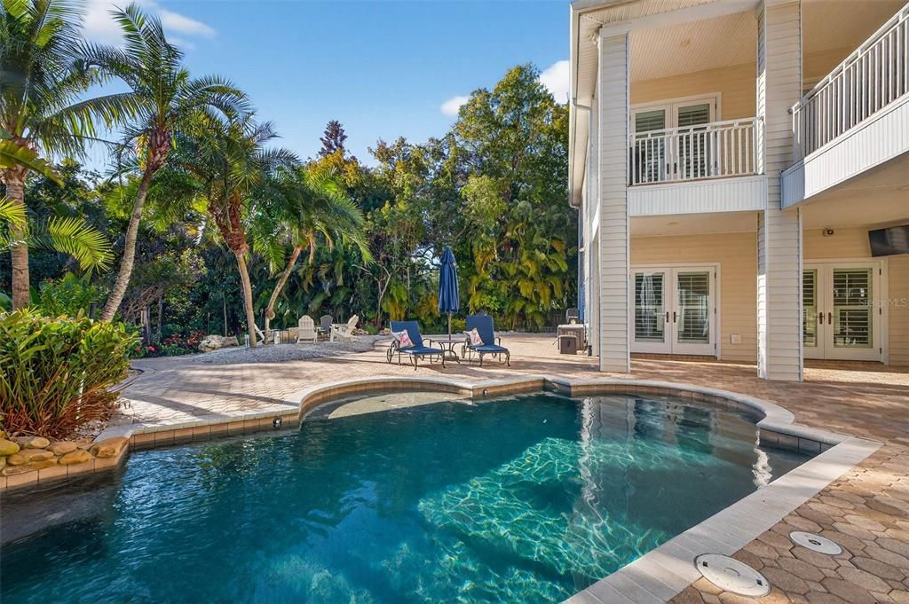 En Venta: $2,988,000 (5 camas, 4 baños, 5933 Pies cuadrados)