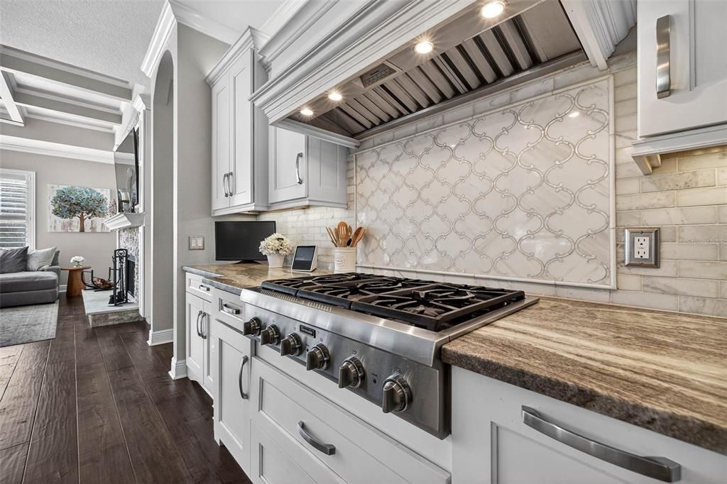 En Venta: $2,988,000 (5 camas, 4 baños, 5933 Pies cuadrados)